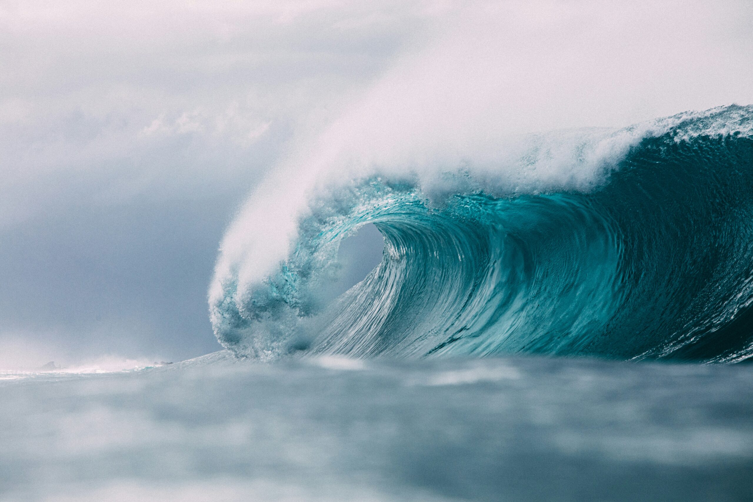 Cresting wave